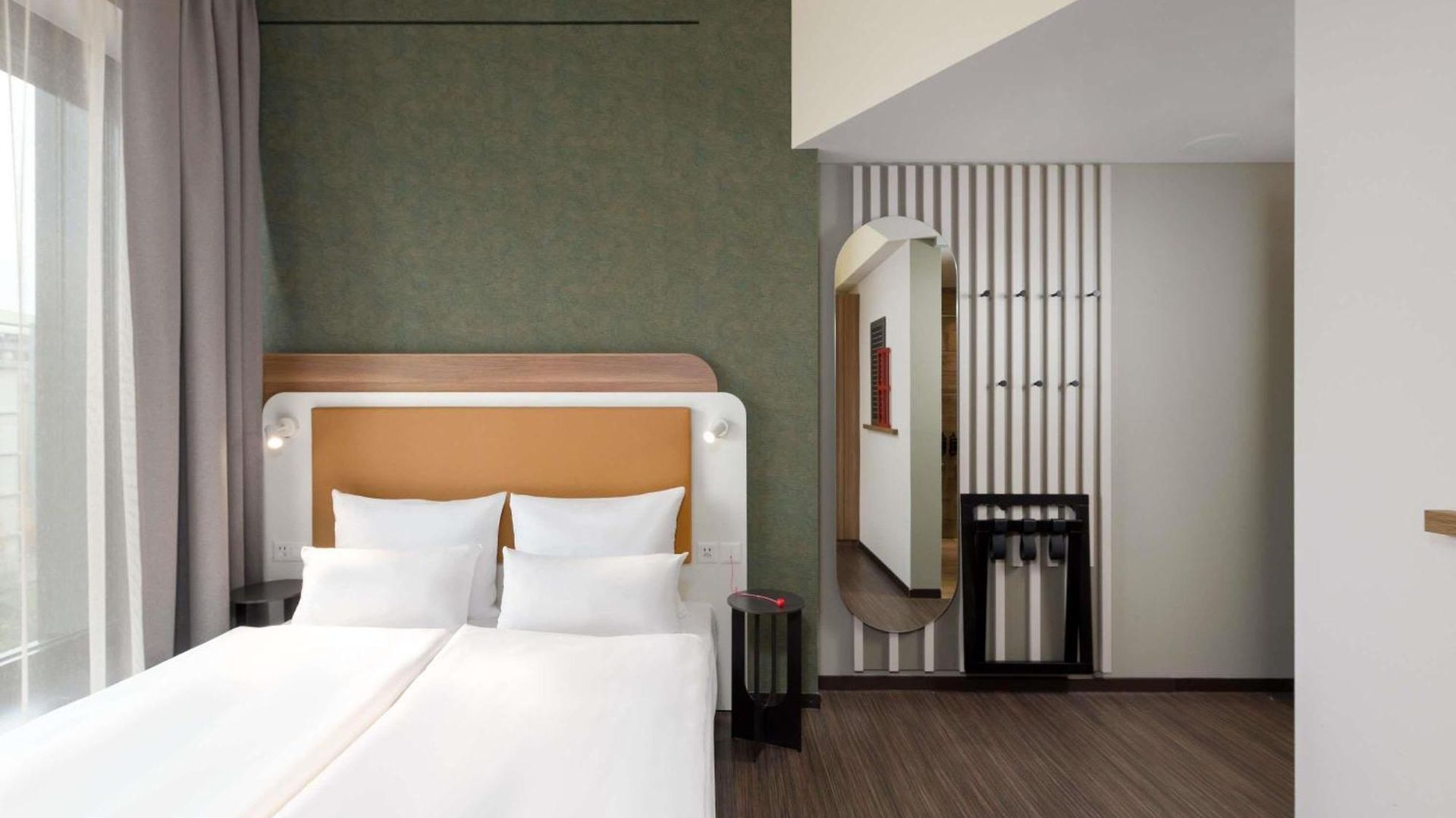 Aja Hotel 4*