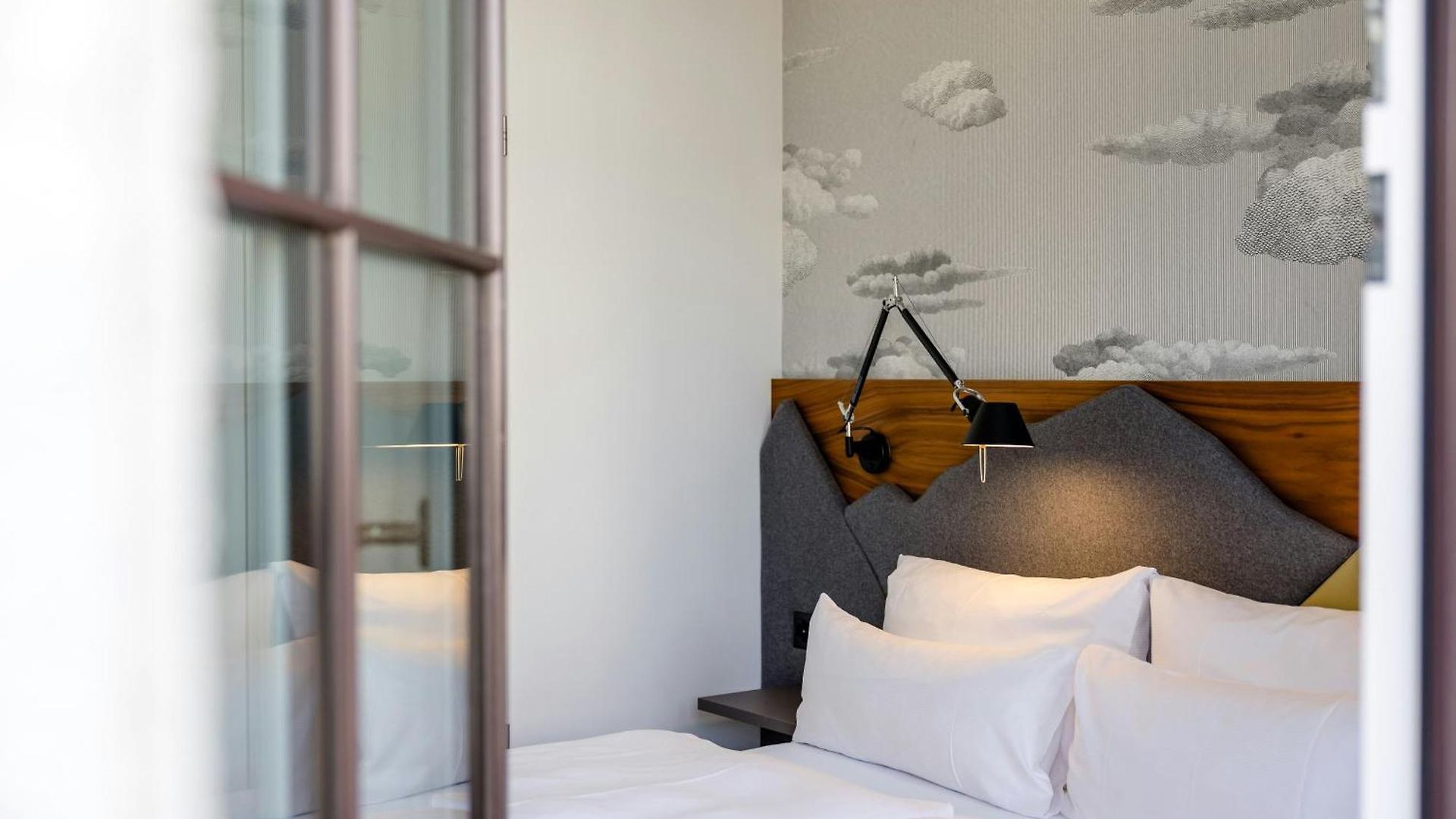 Hotel One