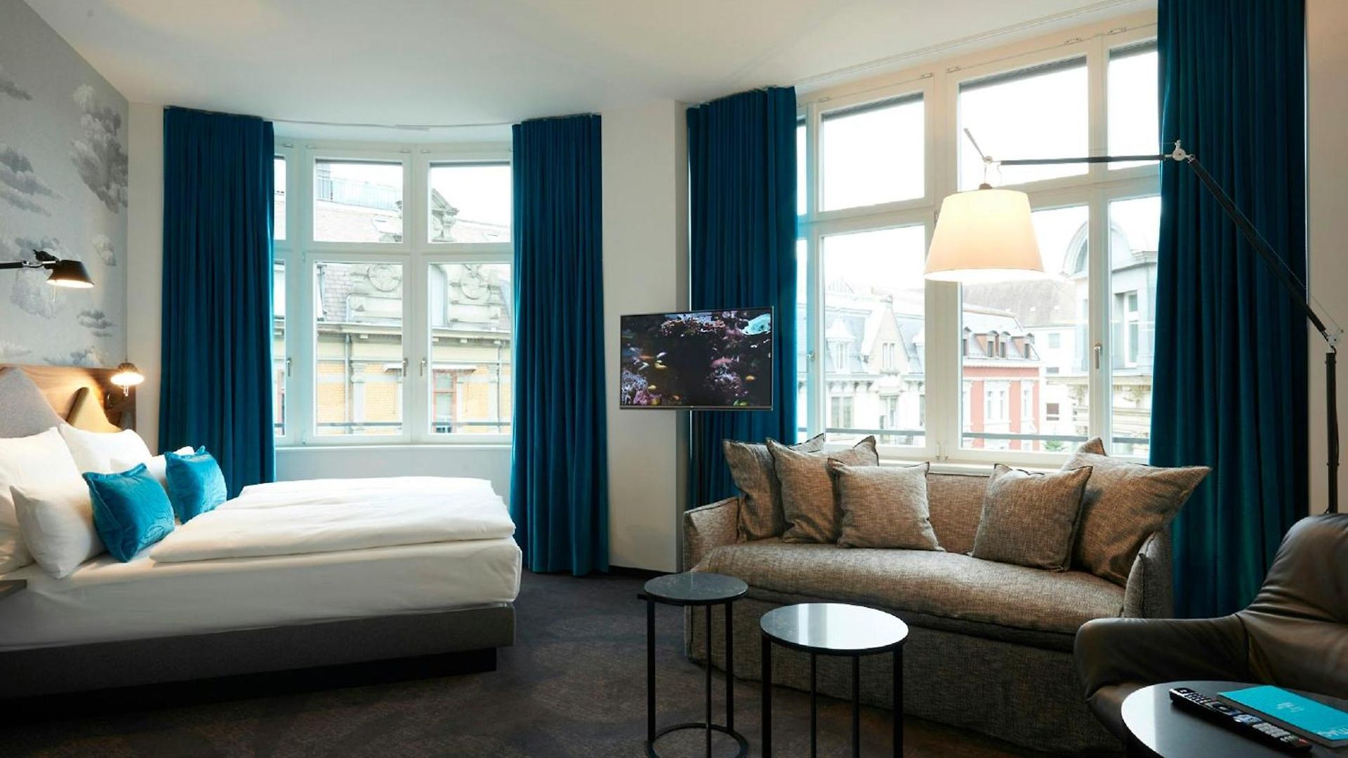Hotel One