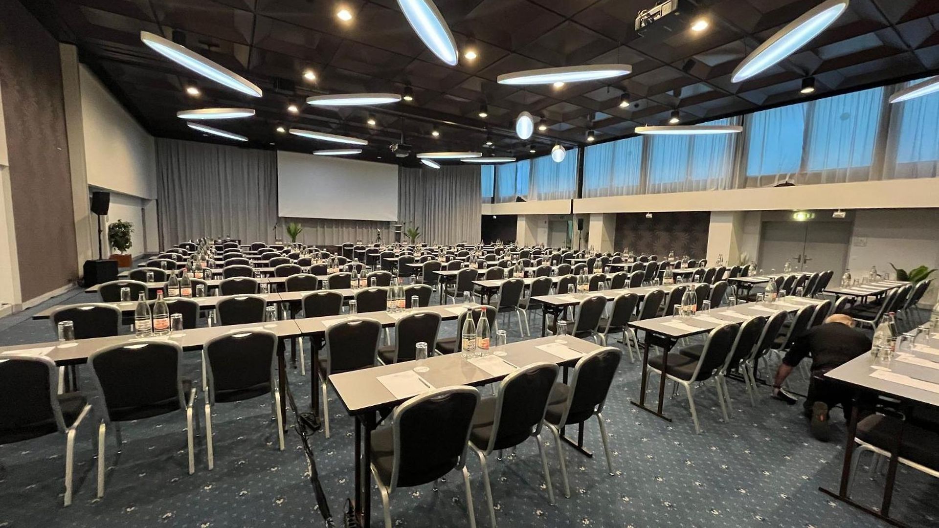 Hotel Crowne Plaza Zürich, An Ihg 4*
