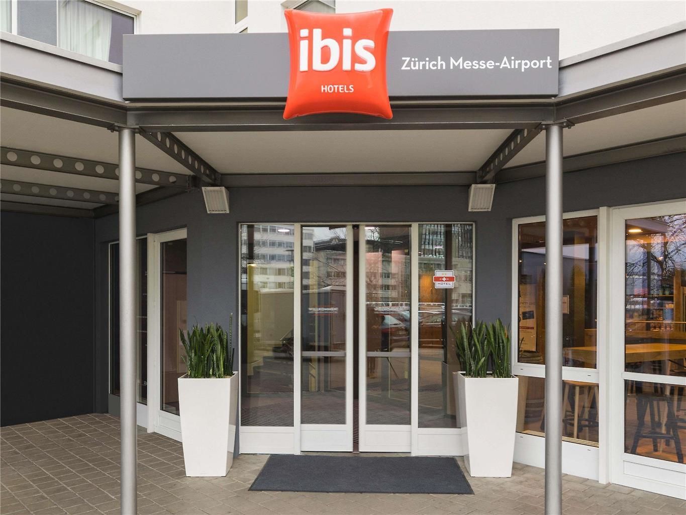 Hotel Ibis Messe Airport 3*