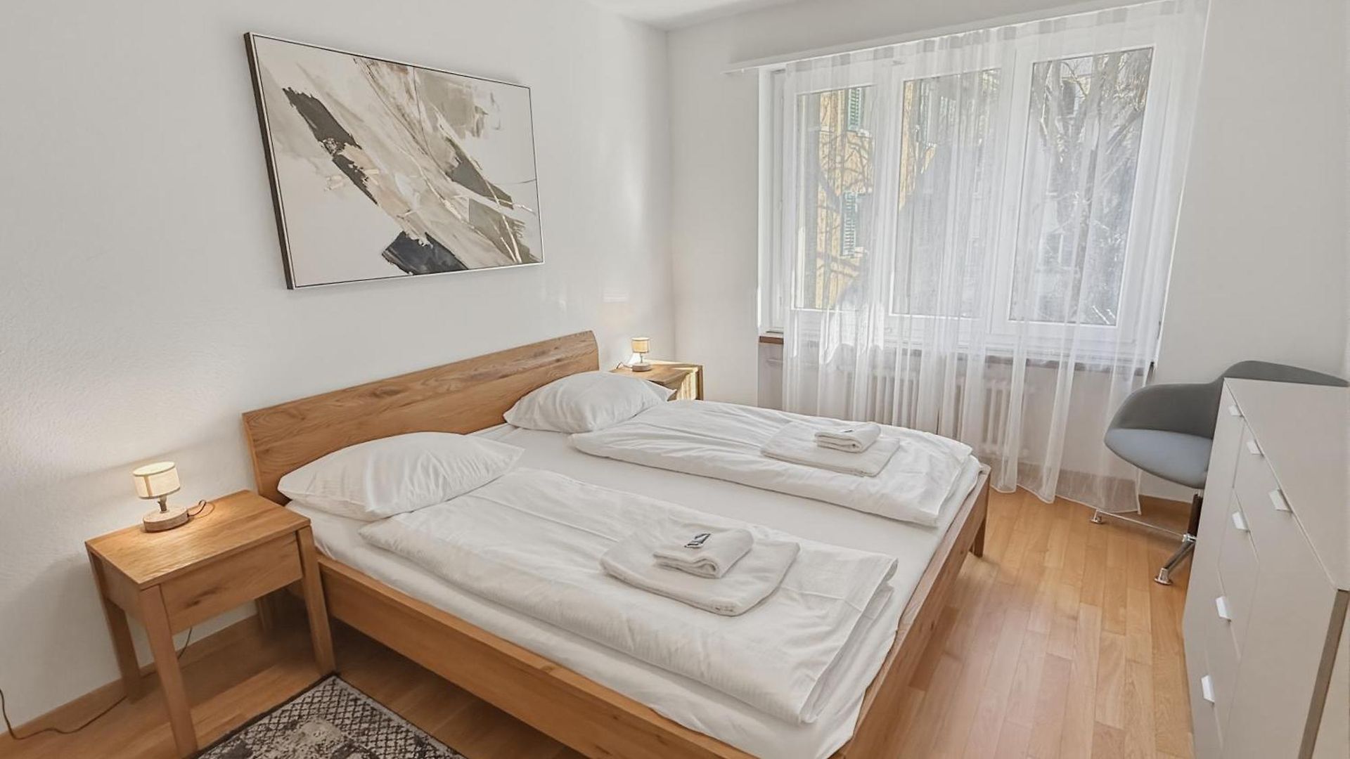 Cozy And Sunny 2br Flat In The Centre - Sky10 Apartment Zurich