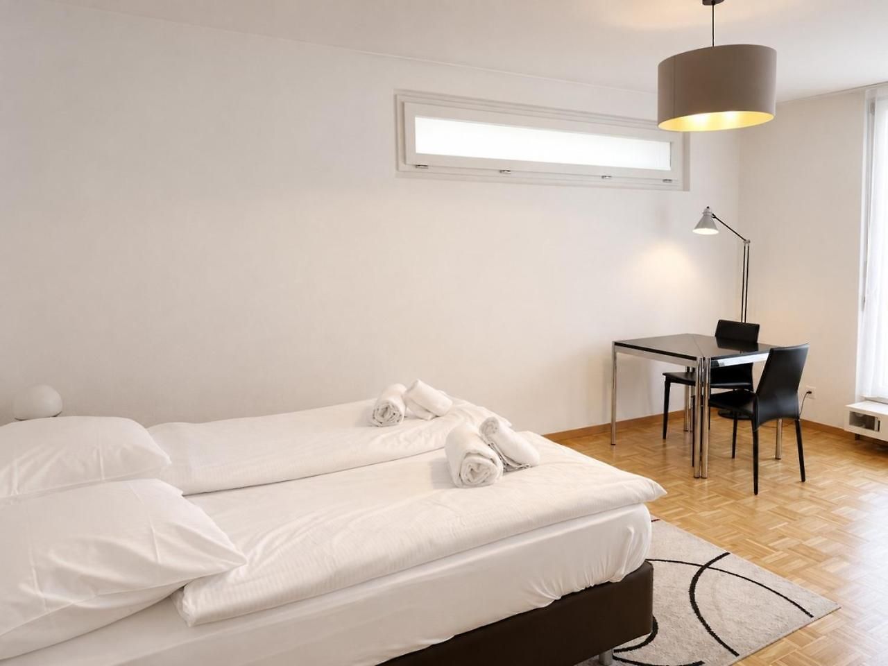 Very - Art 3 Apartment *