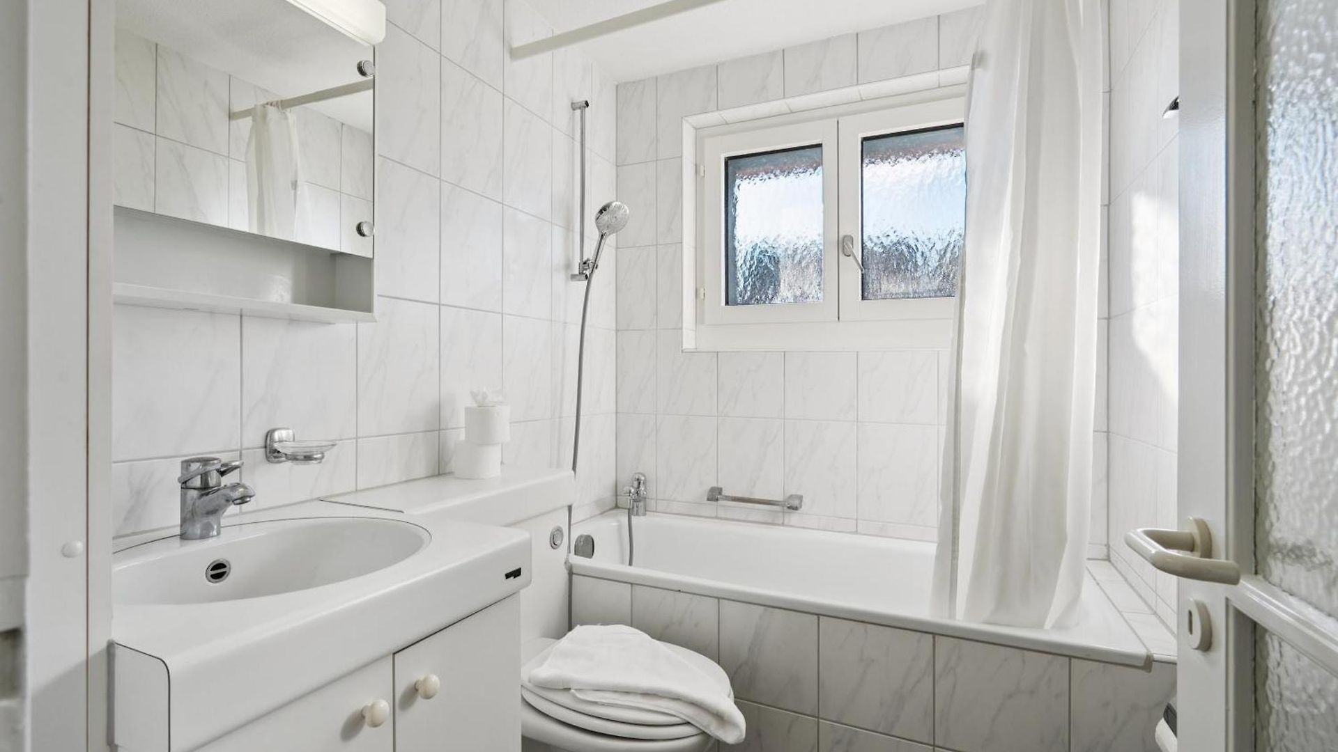 Smart In The Center - Crown 46 Apartment Zurich