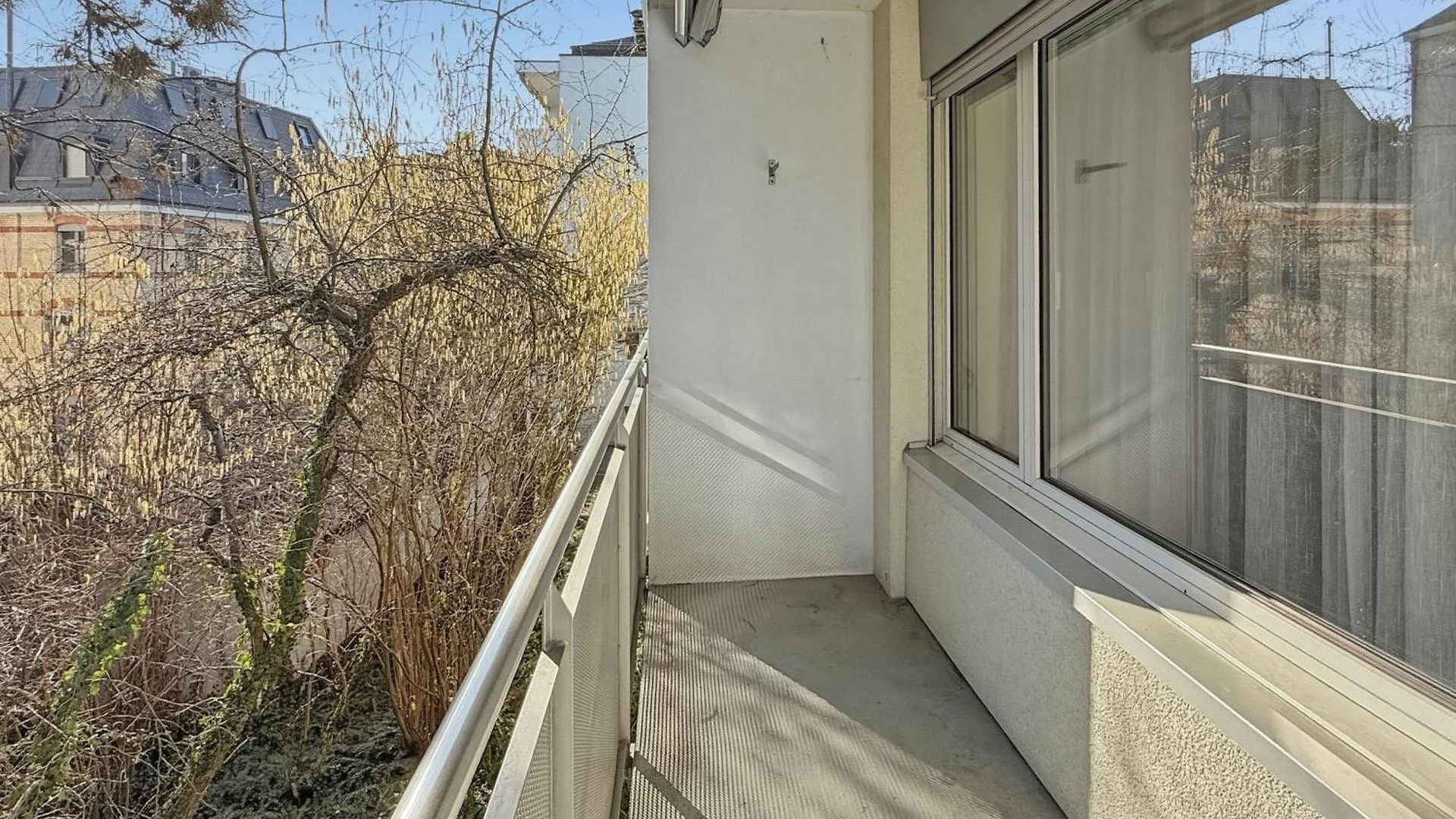 Cozy And Sunny 2br Flat In The Centre - Sky10 *