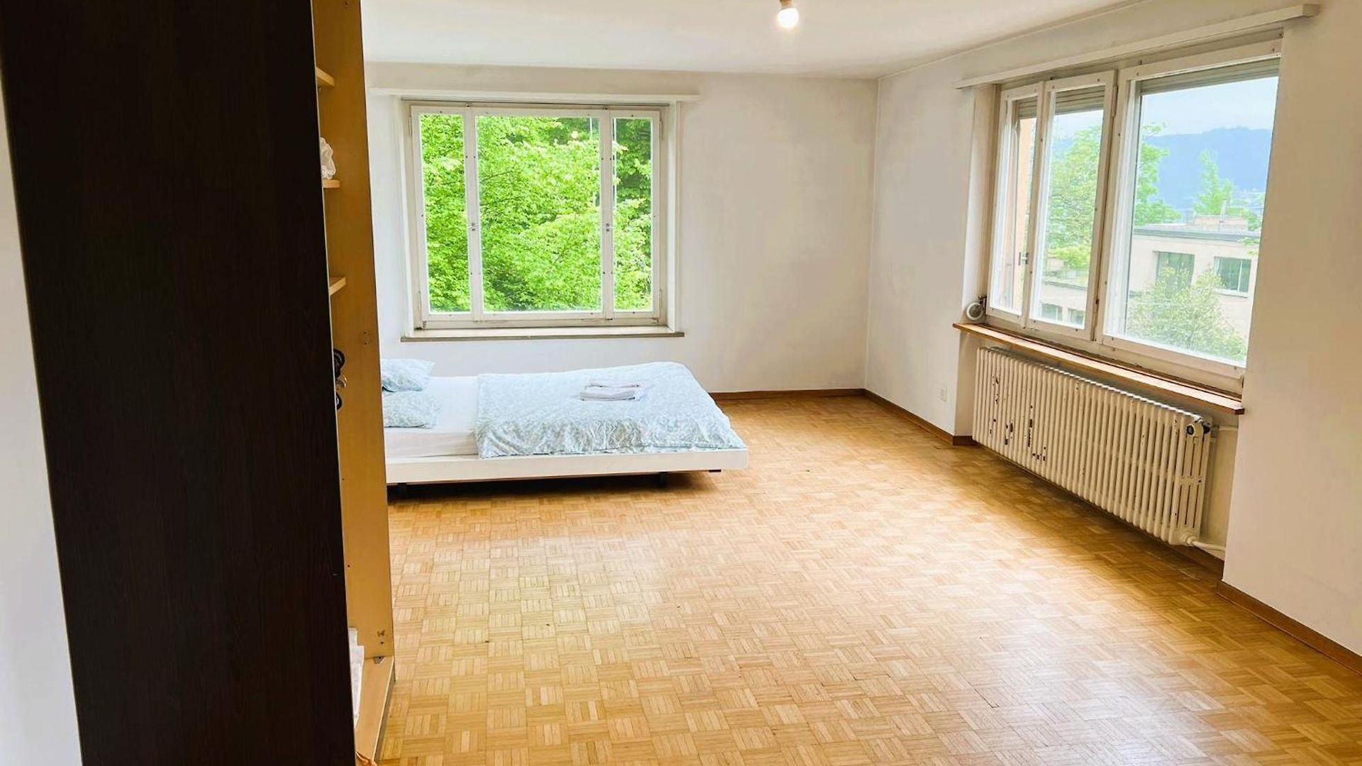 Center Flats With Balcony - Rigid Apartment