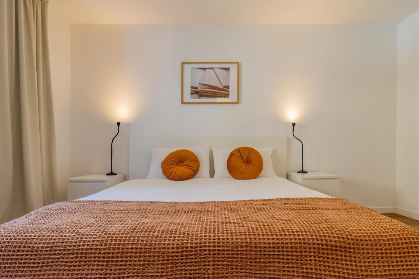 Pure Living In Oerlikon Apartment Zurich