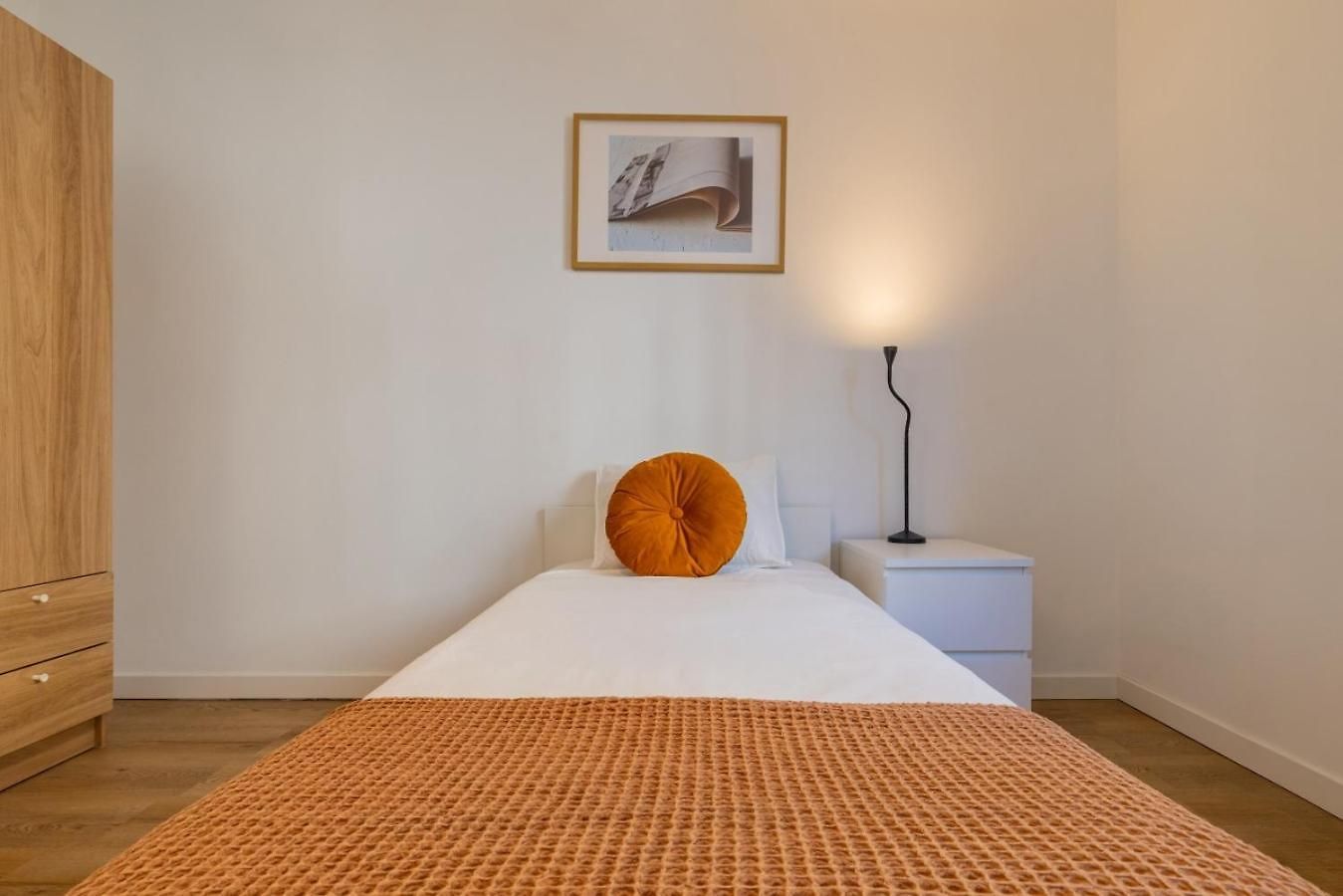 Pure Living In Oerlikon Apartment Zurich