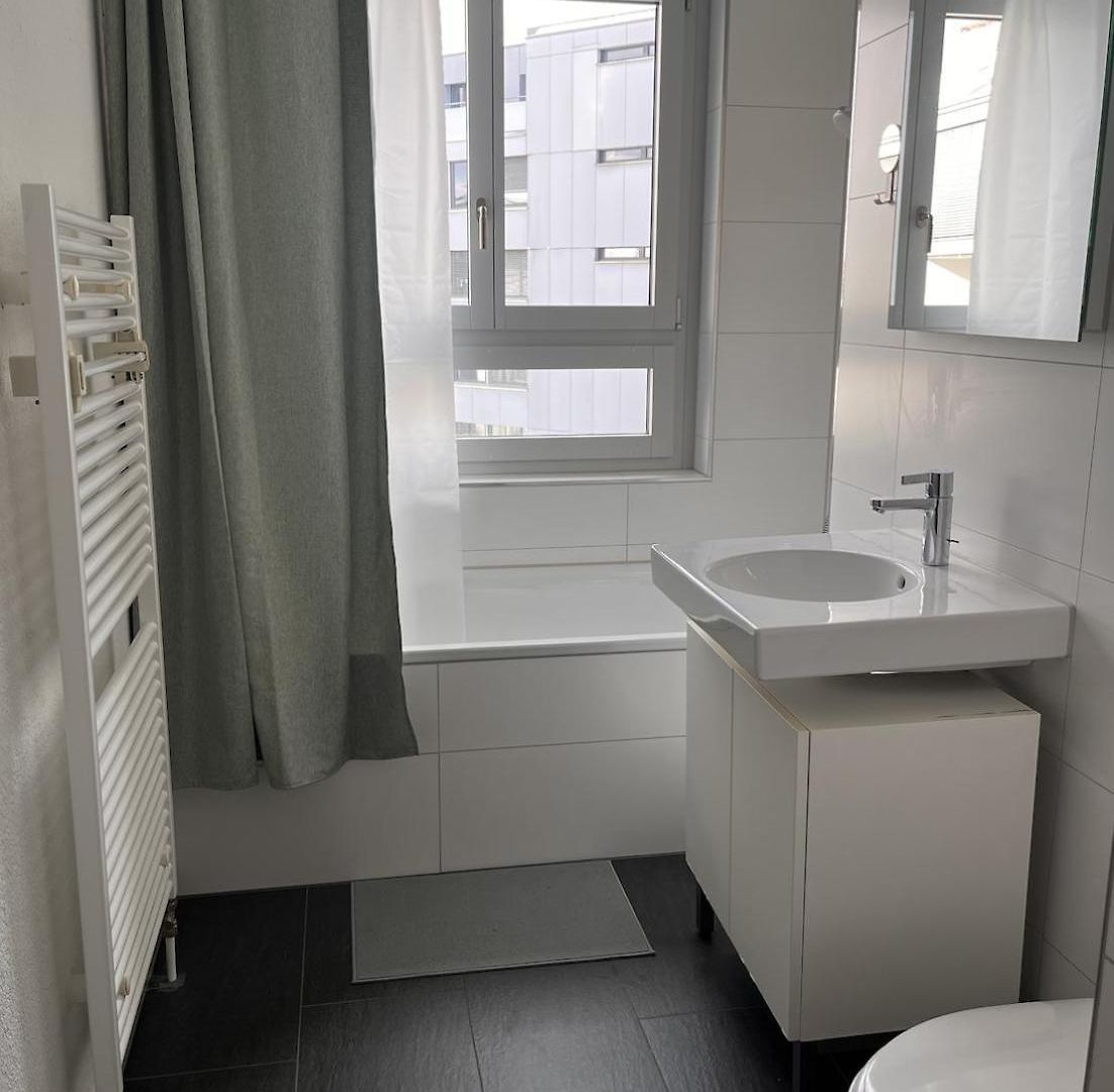 Spacious Enge Gem - Sihlcity, Balcony, Private Laundry Zurich