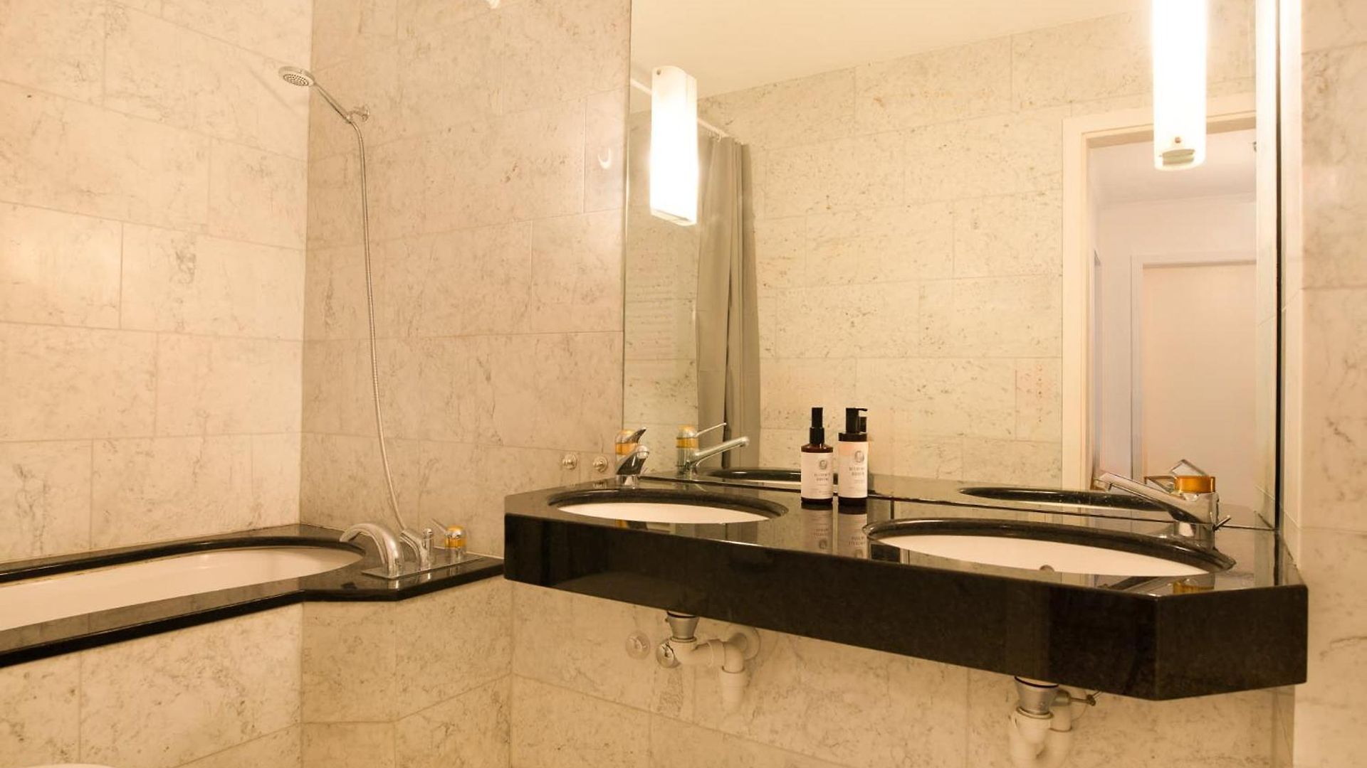Cosy Oasis Prime Location Near Google *