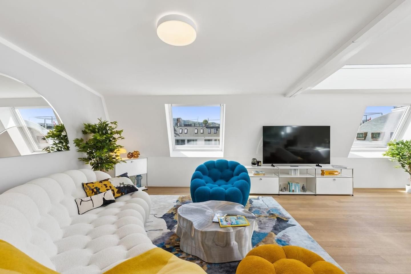 Apartment Ikon Old Town Penthouse Ac, & Mountain View