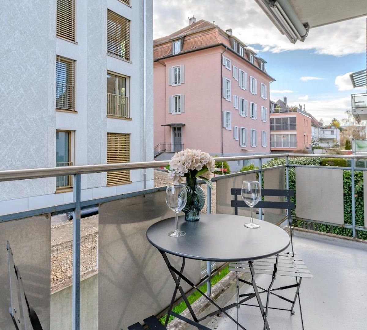 Copper - Seebach Apartment Zurich