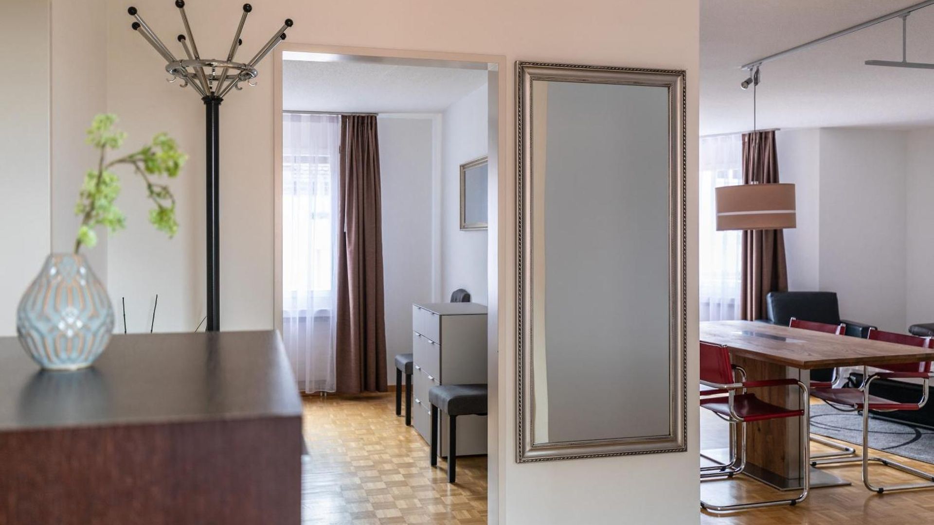 Executive 2br Flat Center - Mainau 11 Apartment Zurich