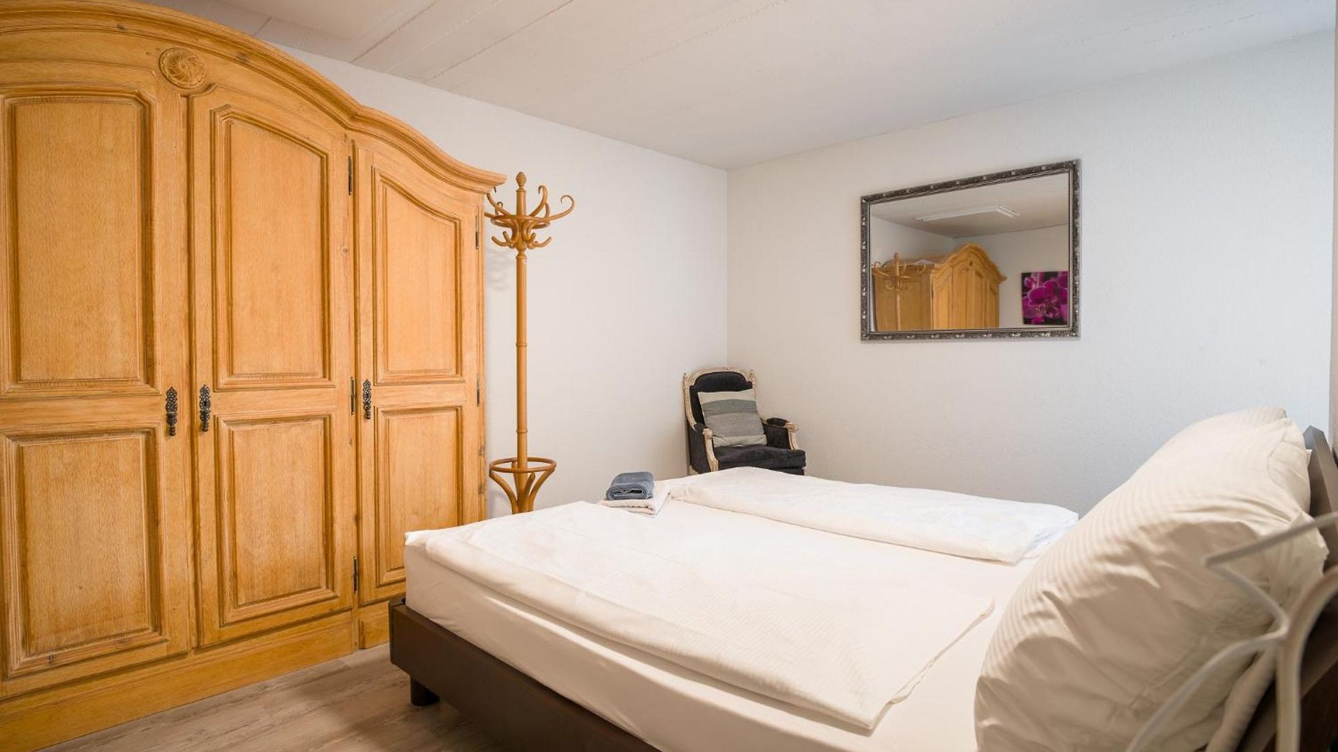 Near Oerlikon And Airport Apartment *
