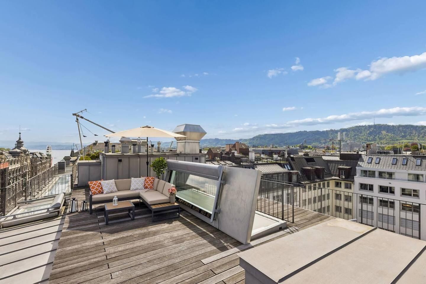 Ikon Old Town Penthouse Ac, & Mountain View
