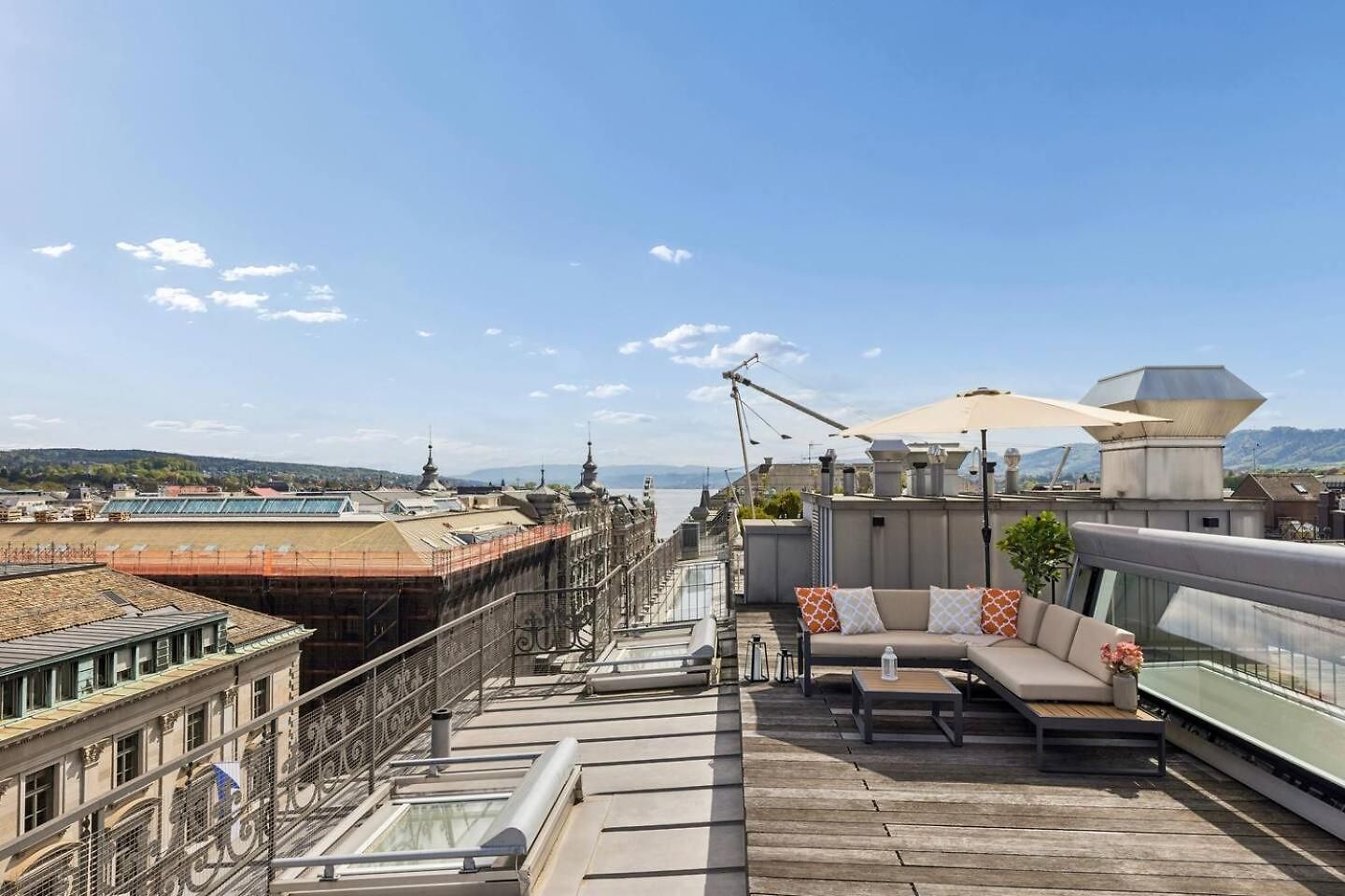 Apartment Ikon Old Town Penthouse Ac, & Mountain View