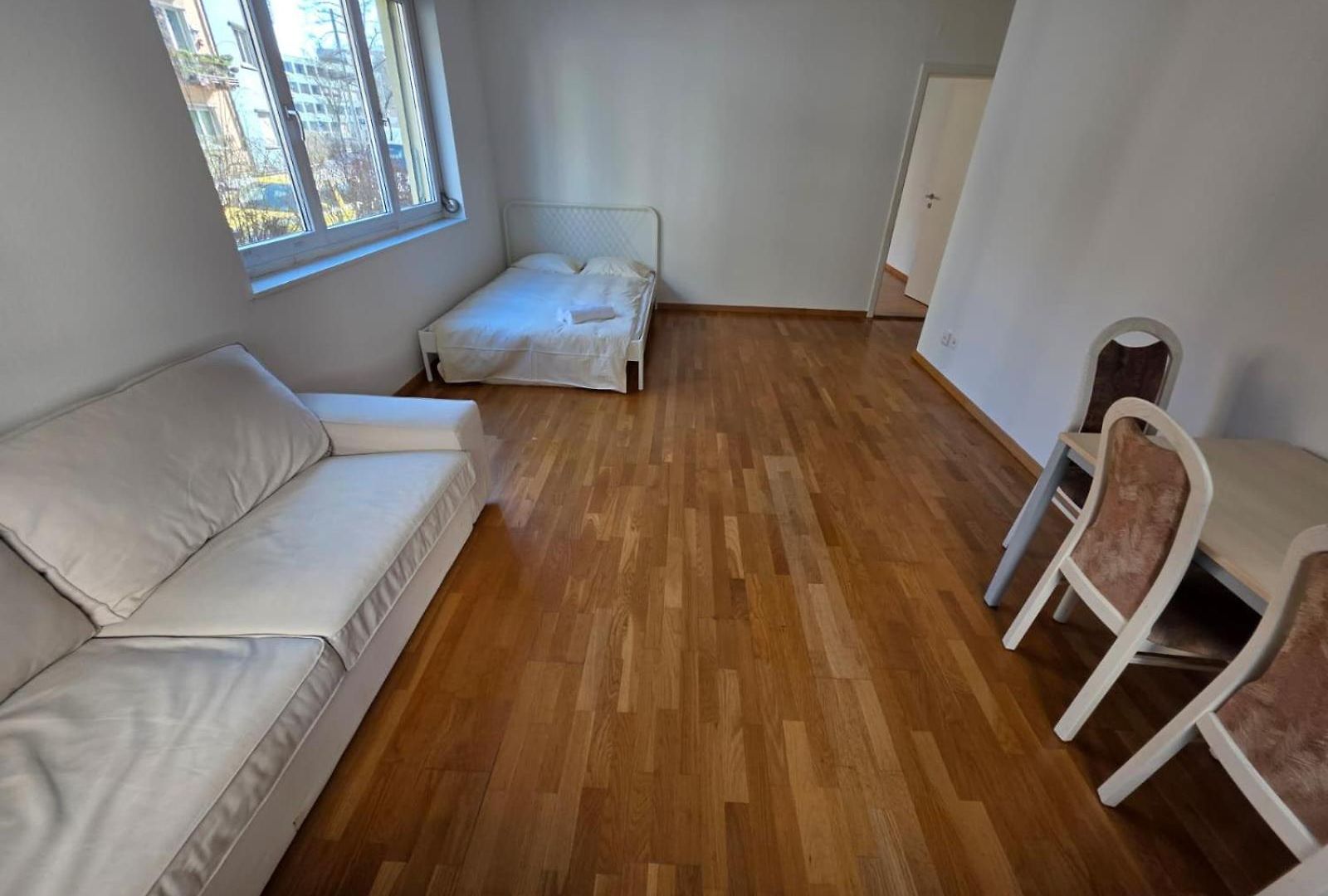Apartment Large Flats, Center - Schb