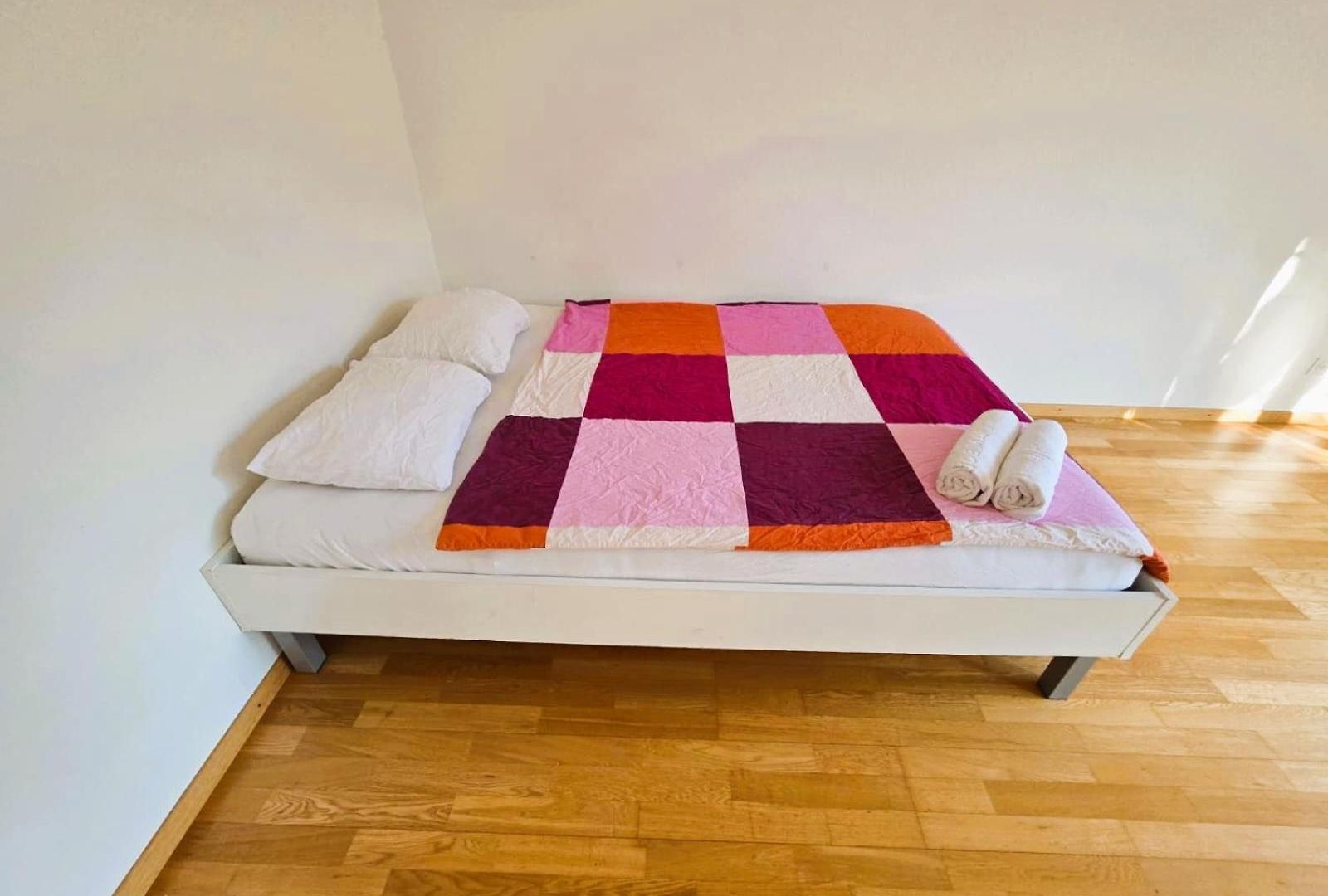 Large Flats, Center - Schb * Zurich