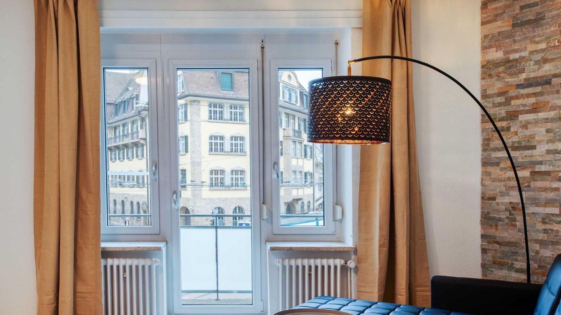 Zh Gold 1 - Hitrental Apartment