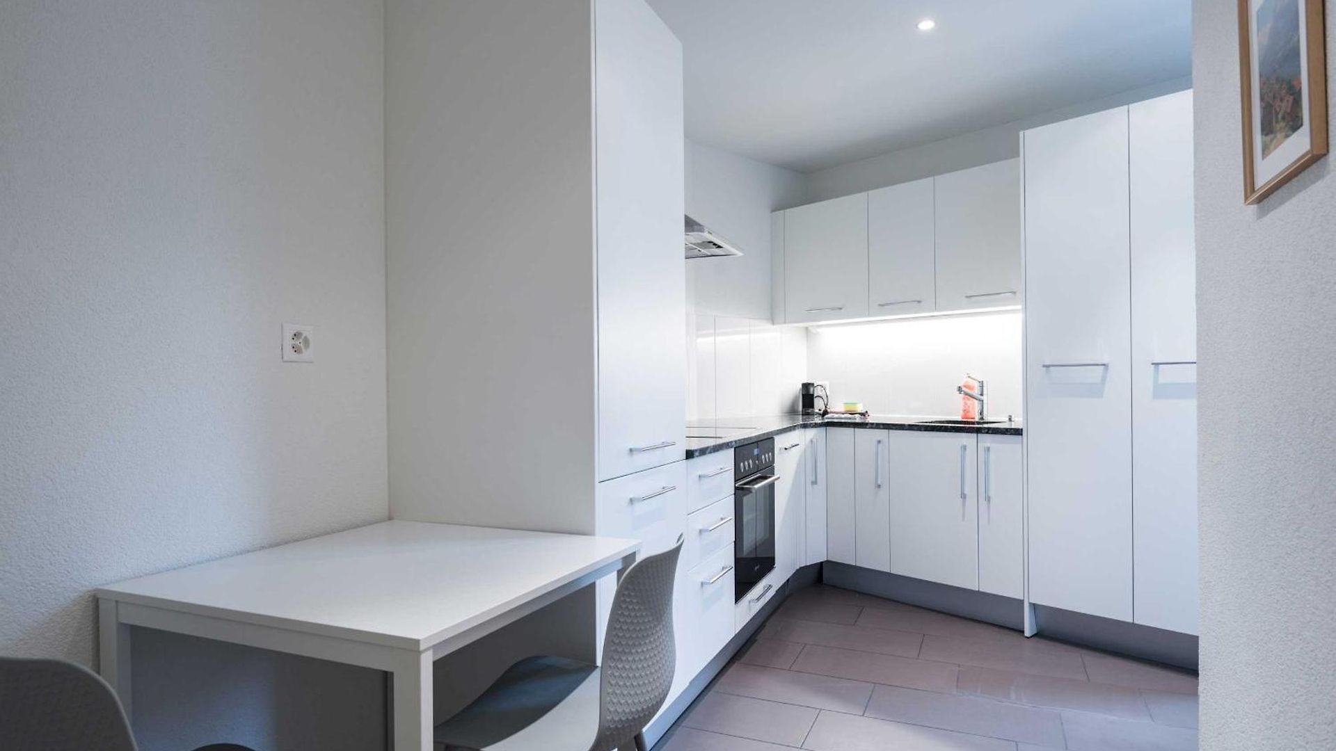 Zh Gold 1 - Hitrental Apartment Zurich
