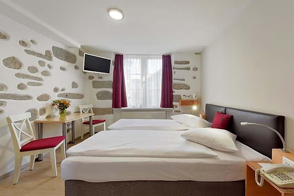 Hotel Hirschen 3*