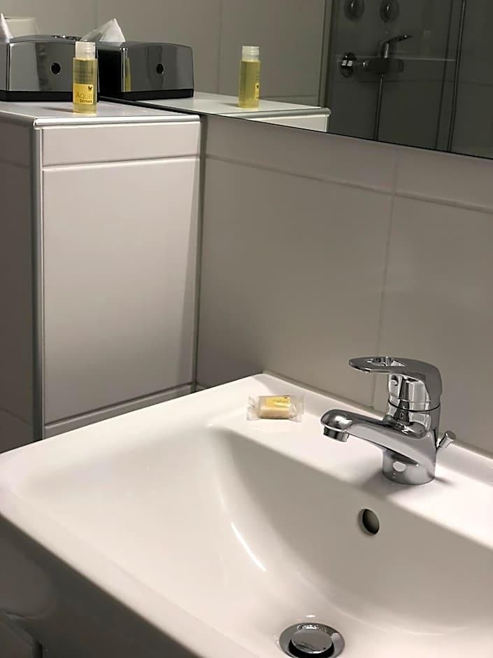 Olympia Hotel 3*
