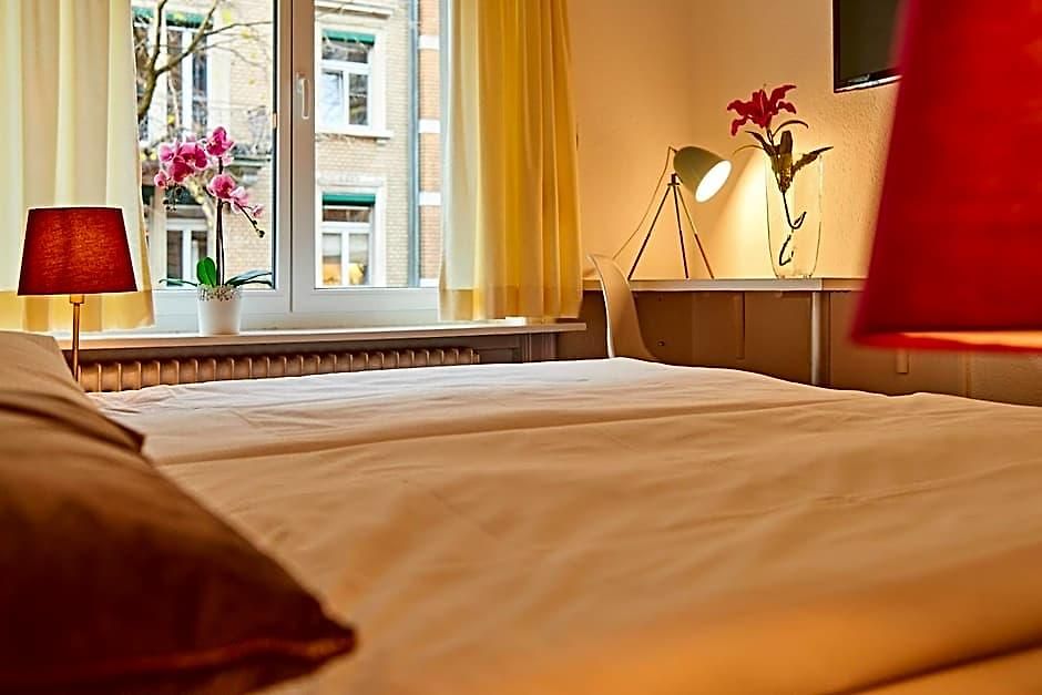 Saint Georges Hotel 2*