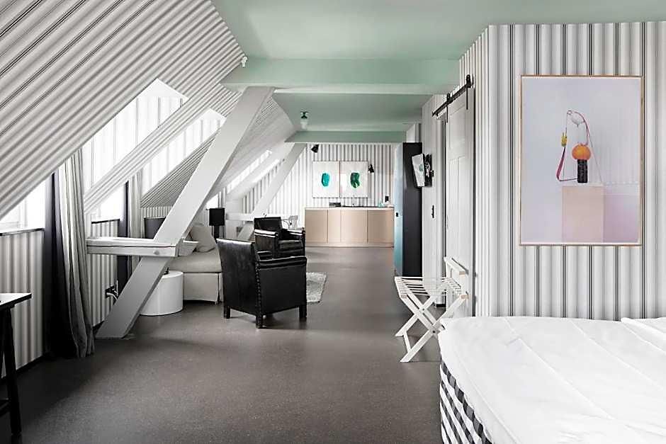 Boutique & Art Helvetia Zurich
