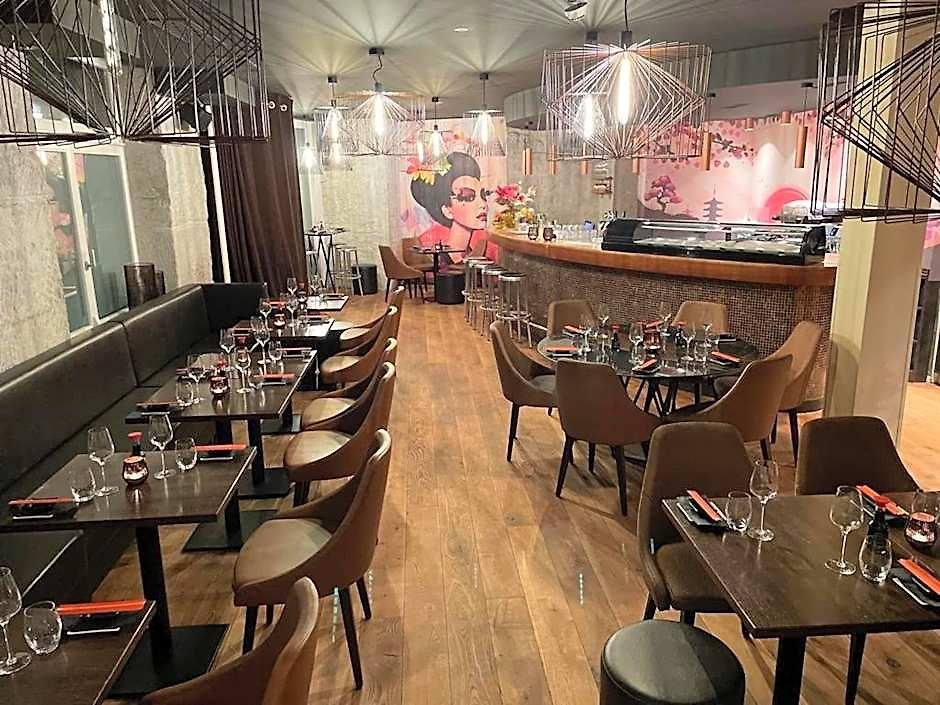 Platzhirsch - Downtown Boutique & Sushi Lounge Hotel