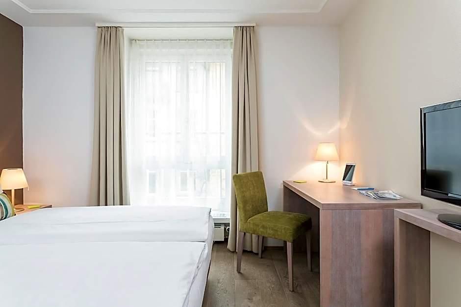 Platzhirsch - Downtown Boutique & Sushi Lounge 3*
