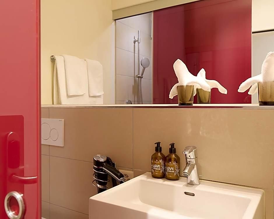 Platzhirsch - Downtown Boutique & Sushi Lounge 3* Zurich