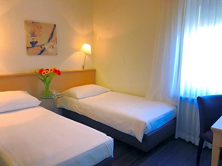 Hotel Neufeld 3*