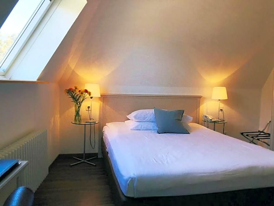 Neufeld Hotel