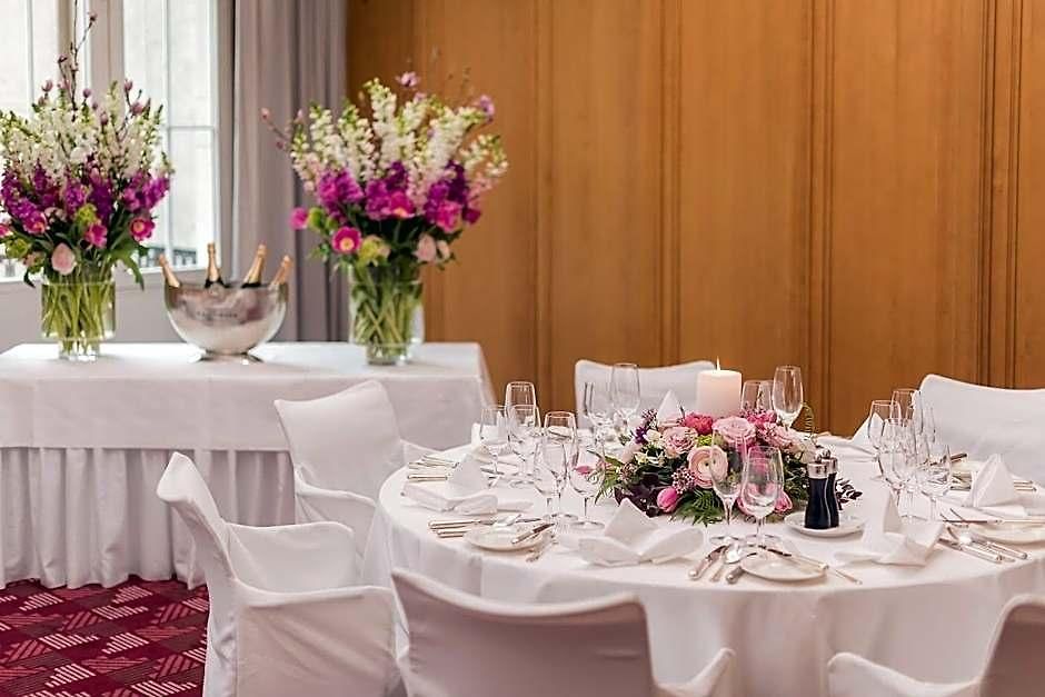 Glockenhof 4*
