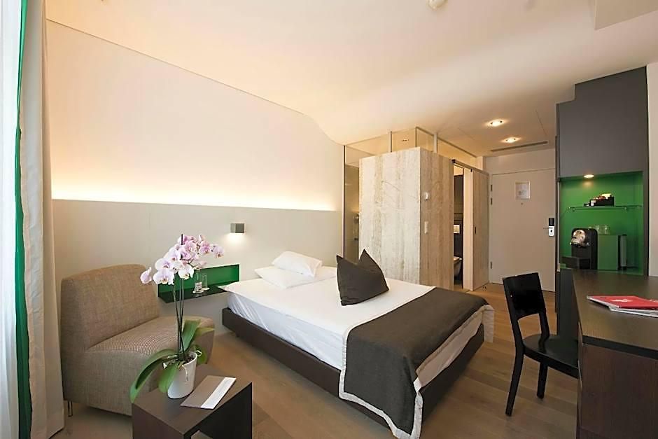 Glockenhof Hotel 4*