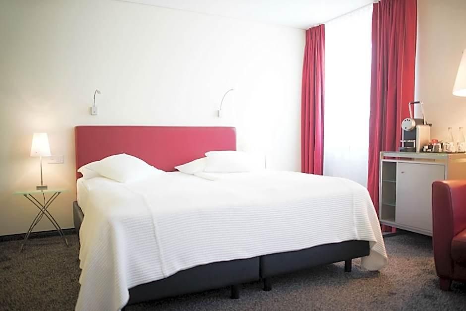 Glockenhof Hotel 4*