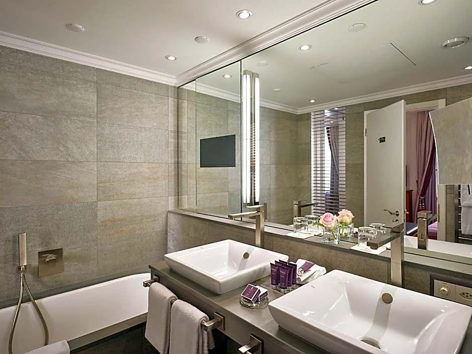 Schweizerhof 5* Zurich