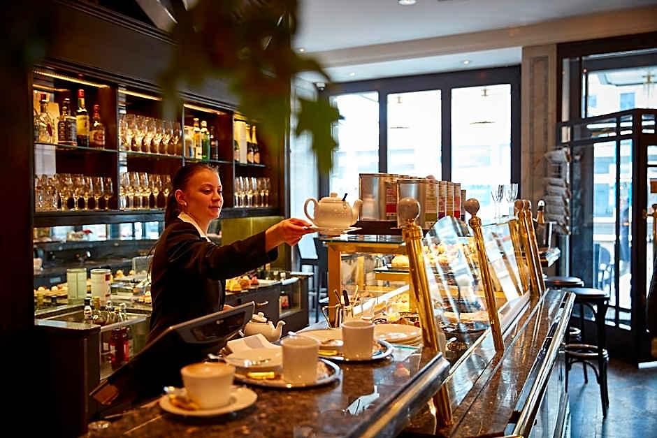 Hotel Schweizerhof 5*