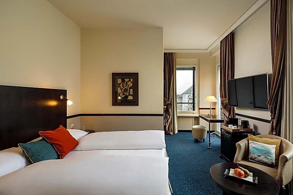 Opera 4* Zurich