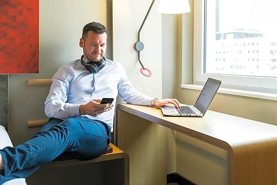 Hotel Ibis Messe Airport 3*