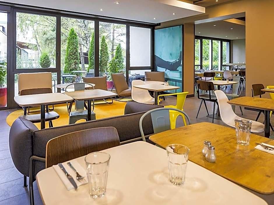 Hotel Ibis Messe Airport 3*