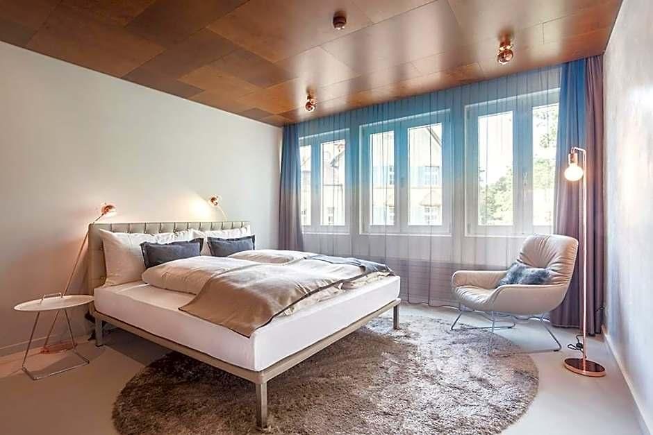 Ema House Hotel