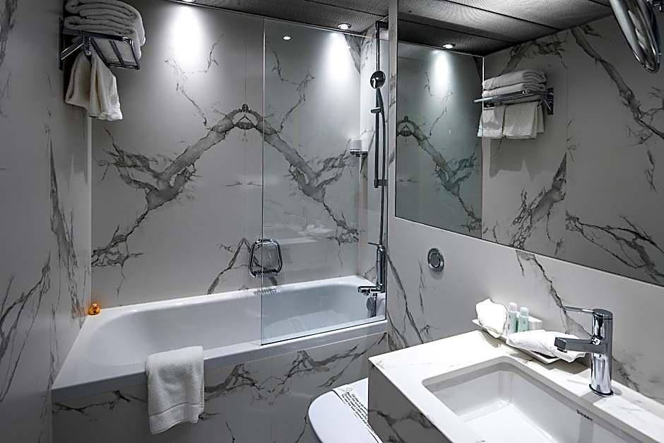Hotel Plaza 4*