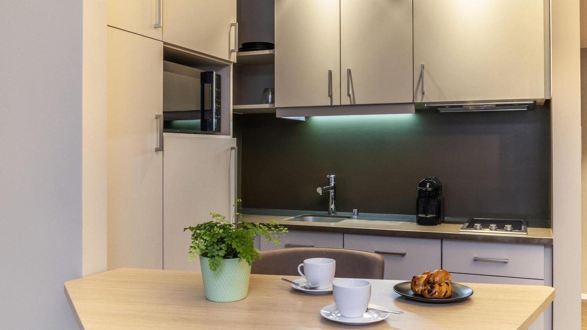 Aparthotel Adagio Center 4*