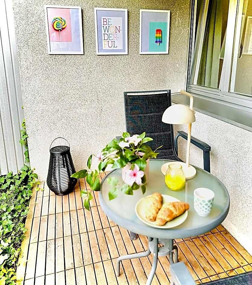 Neues Mit Terrasse U. Viel Privatsphaere 4* Zurich