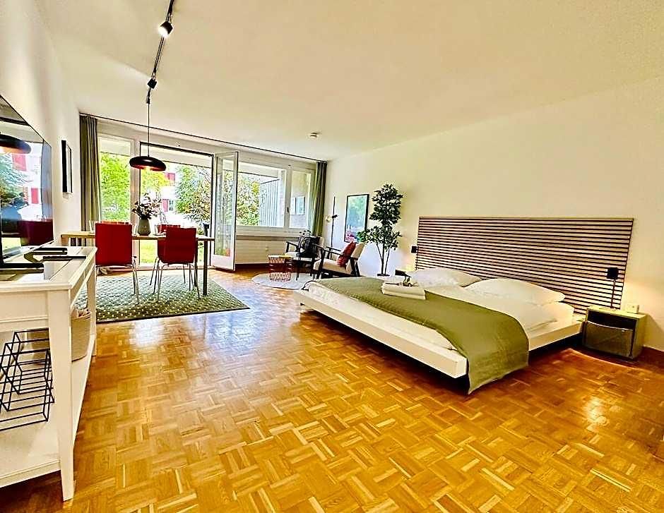 Neues Mit Terrasse U. Viel Privatsphaere