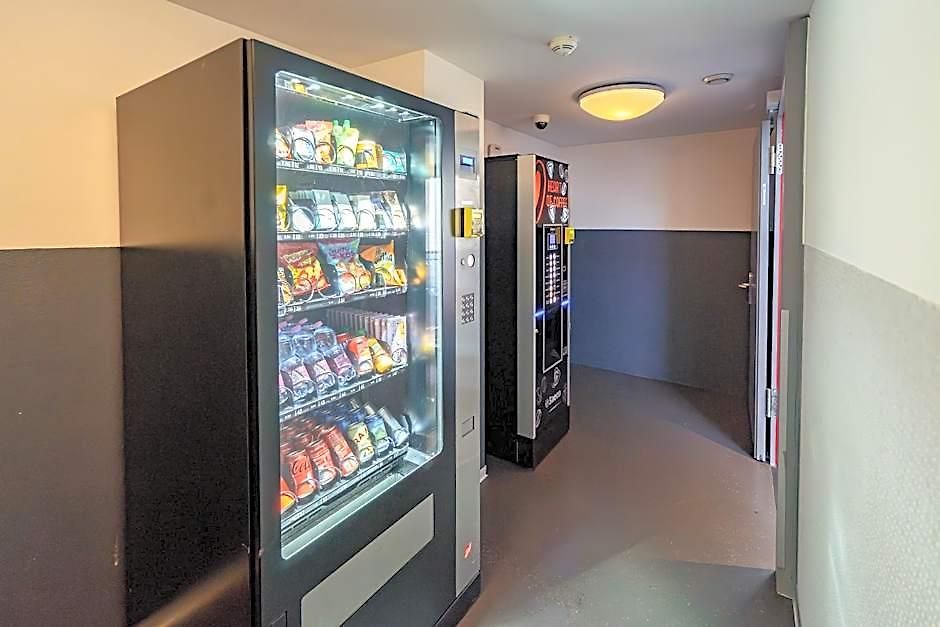 Easyhotel Centre 2*