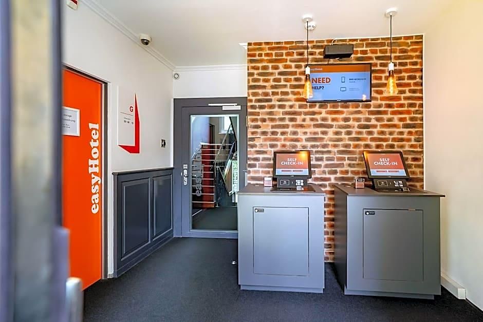 Easyhotel Centre Hotel 2*