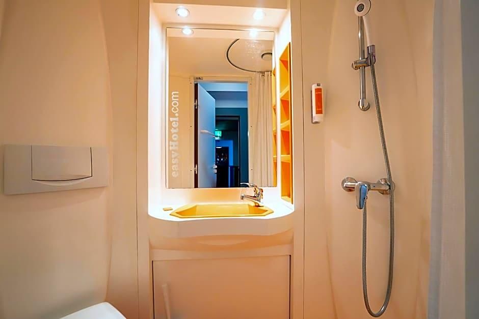 Easyhotel Centre Hotel 2*