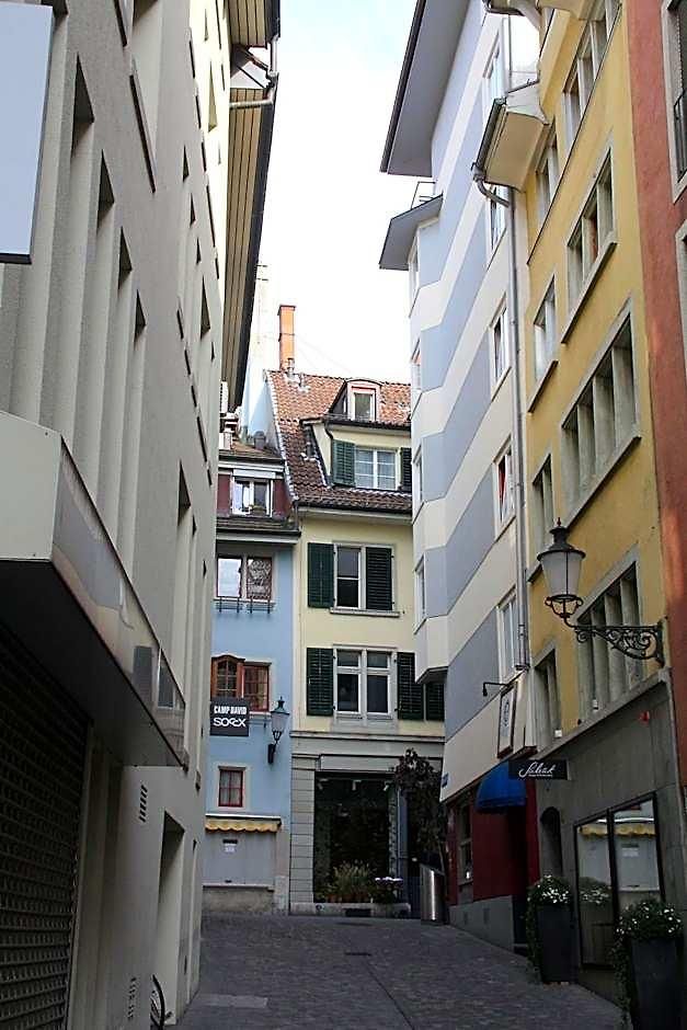 Oldtown Otter Hostel